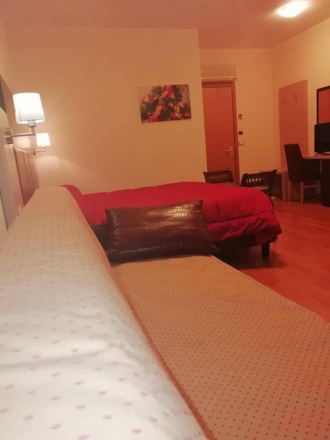 Hotel Miami 시비텔라델토론토 외부 사진